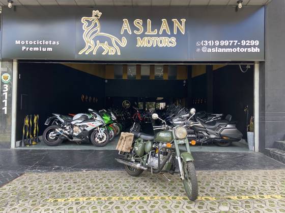 ROYAL ENFIELD CLASSIC BATTLE GREEN 